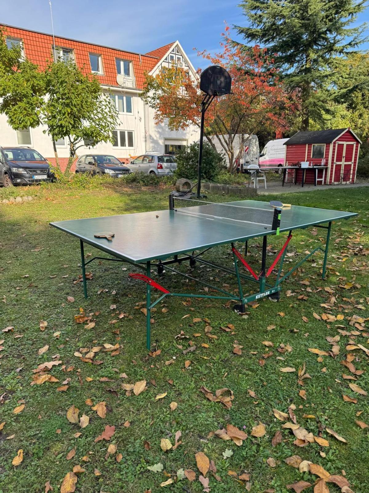 Appartement Fc-apartmenthaus Mit Grossem Garten Und Pkw Stellflaechen Falkensee