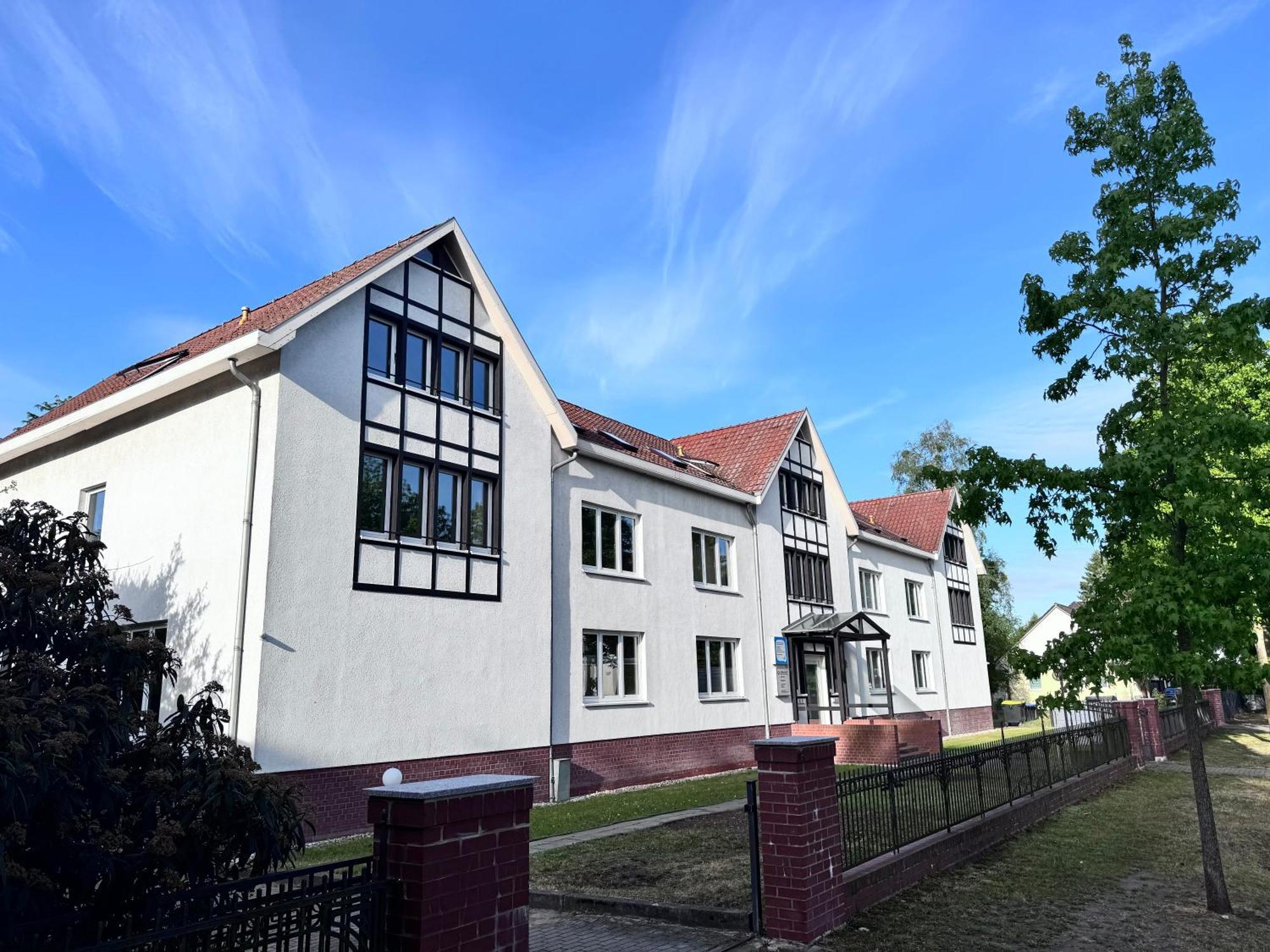Fc-apartmenthaus Mit Grossem Garten Und Pkw Stellflaechen Фалькензе